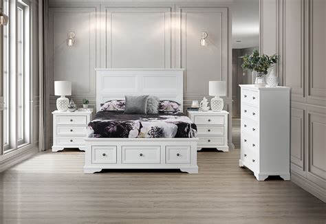 WHITE CHANELLE Queen Bed 